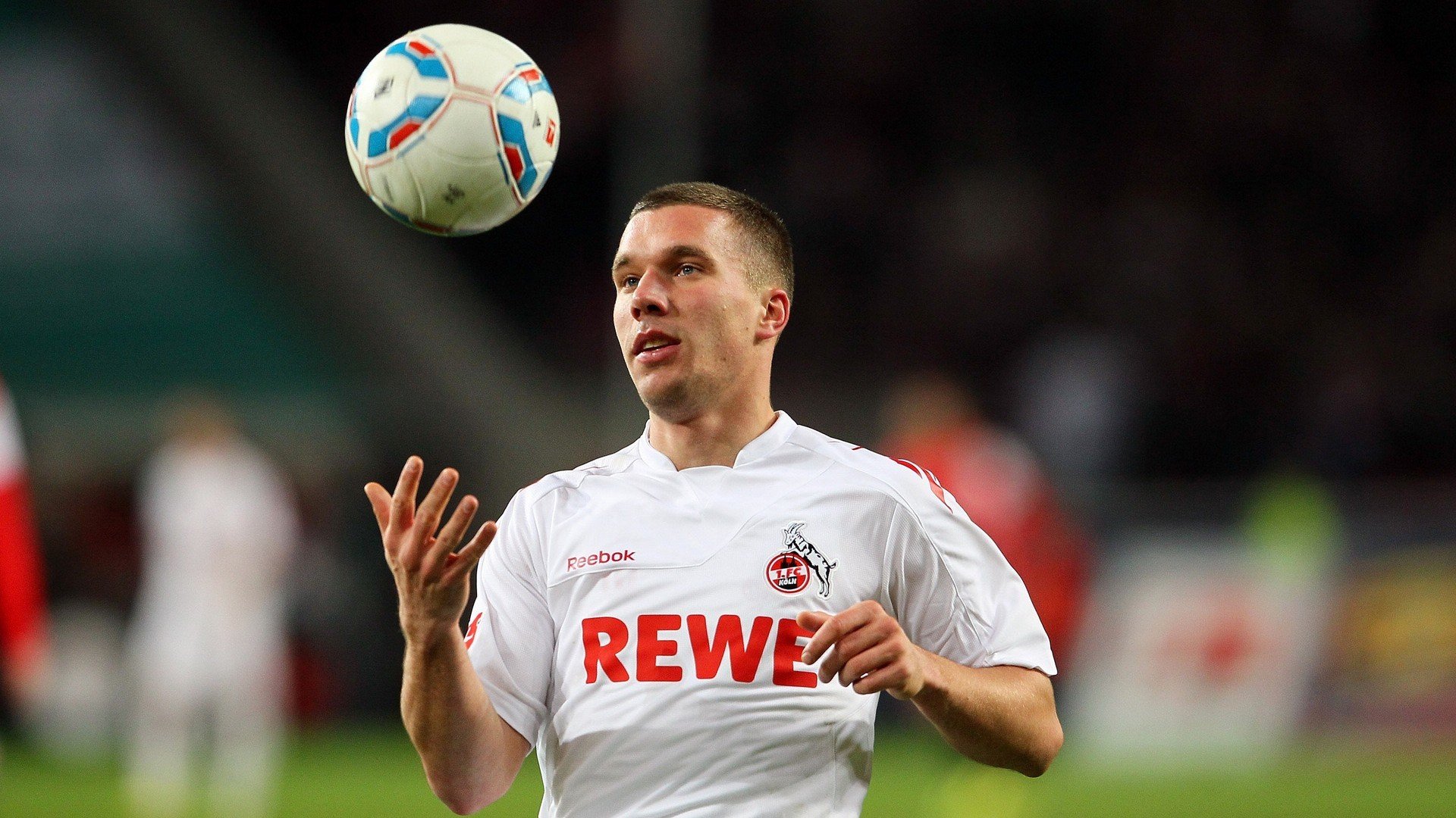 爱游戏体育客户端-台球大师赛激战正酣，明星纷纷亮相，台球比赛2021大师赛